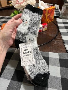 New Happy Halloween Plush Ghost Socks - Black & White